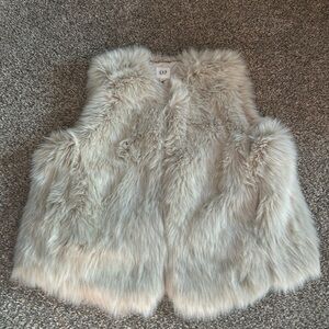 Gap Faux Fur Vest Women’s Large.
